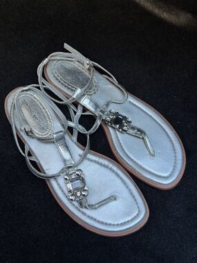 Vintage Y2K Montego Bay Club Silver T-Strap Gemstone Sandals Size 9